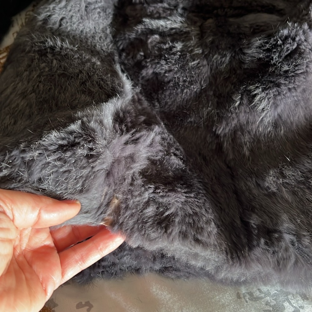 €Hostpick 11/11Genuine silver Fox Rabbit?? - Picture 7 of 11